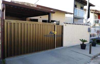 Imagem: A casa possui 2 Dormitórios, 3 Banheiros, 1 Vaga na garagem