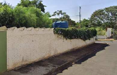 Imagem: O terreno possui 492m² de Área e está localizado em Frutal