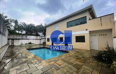 Imagem: A casa em condomínio possui 4 Dormitórios, 5 Banheiros, 4