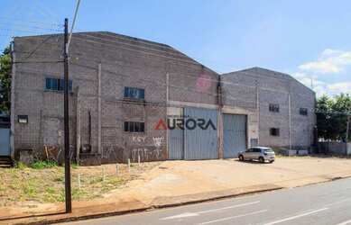 Imagem: O depósito possui 5 Vagas na garagem, 1.522m² de Área e