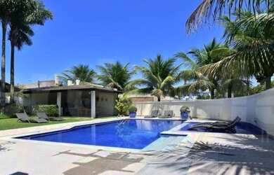 Imagem 1: Casa de esquina a venda no Jardim Acapulco em Guarujá