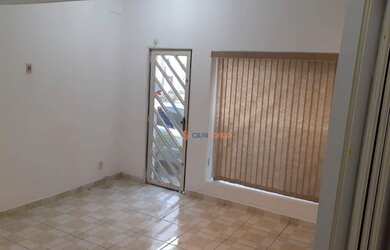 Imagem: O depósito possui 15m² de Área e está localizado em Vila