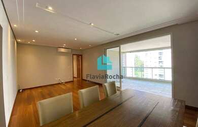 Imagem: O apartamento possui 4 Dormitórios, 3 Banheiros, 3 Vagas na