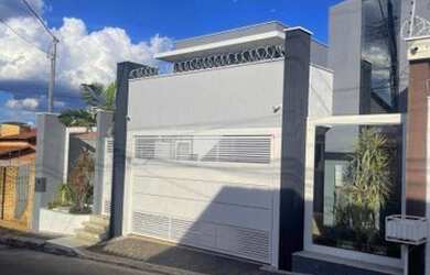 Imagem: A casa em condomínio possui 3 Dormitórios, 5 Banheiros, 3