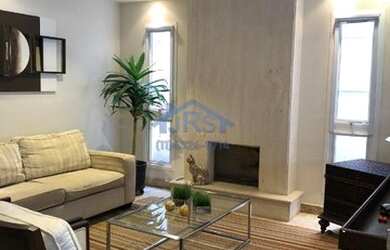 Imagem: A casa em condomínio possui 4 Dormitórios, 5 Banheiros, 390m²