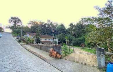 Imagem: O terreno possui 500m² de Área e está localizado em Vorstadt