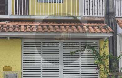 Imagem: A casa possui 2 Dormitórios, 2 Banheiros, 1 Vaga na garagem