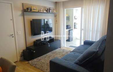 Imagem: O apartamento possui 3 Dormitórios, 1 Banheiro, 3 Vagas na