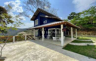 Imagem: A casa em condomínio à venda possui 3 Dormitórios, 3 Banheiros