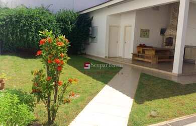 Imagem: A casa em condomínio possui 3 Dormitórios, 4 Banheiros, 4