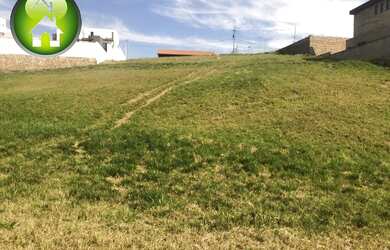 Imagem: O terreno possui 1.200m² de Área e está localizado em Parque