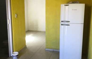 Imagem: A casa possui 1 Dormitório, 1 Banheiro e está localizado