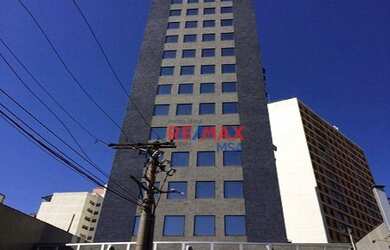 Imagem: O depósito possui 2 Vagas na garagem e 120m² de Área e está