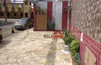 Imagem: O depósito possui 4 Vagas na garagem, 480m² de Área e está