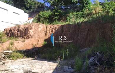 Imagem: O terreno possui 250m² de Área e está localizado em Louveira