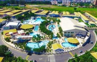 Imagem: O apartamento possui 1 Dormitório, Acomodam 5 pessoas, 1 Vaga