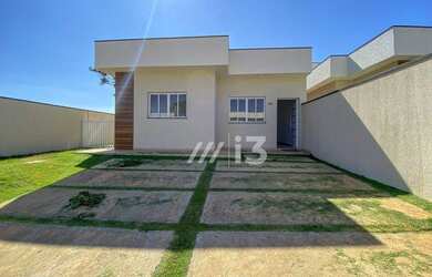 Imagem: A casa em condomínio possui 3 Dormitórios, 2 Banheiros, 2