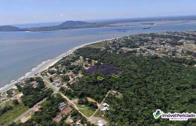 Imagem: O terreno possui 375m² de Área e está localizado em Itapoá