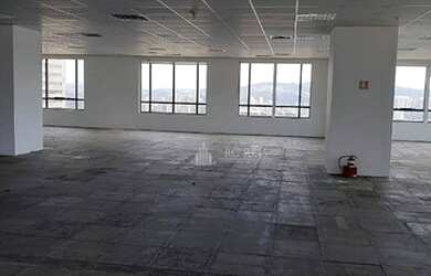 Imagem: O depósito possui 5 Vagas na garagem, 621m² de Área e está