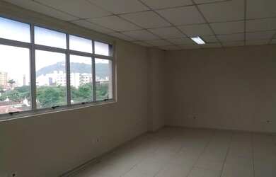 Imagem: O depósito possui 2 Vagas na garagem e 62m² de Área e está