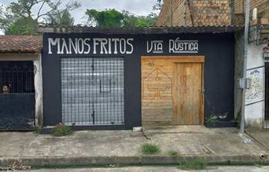 Imagem: A casa possui 1 Dormitório, 1 Banheiro, 1 Vaga na garagem