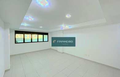 Imagem: O depósito possui 28m² de Área e está localizado em Recreio