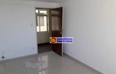 Imagem 7: Sala Ampla, Estuda e Aceita Permuta por Chácara ou Carro., por R$ 110.000...