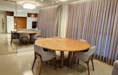 Imagem: O apartamento possui 4 Dormitórios, 1 Banheiro, 3 Vagas na