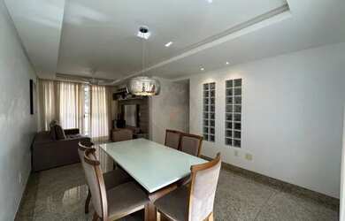 Imagem: O apartamento possui 3 Dormitórios, 3 Banheiros, 2 Vagas na