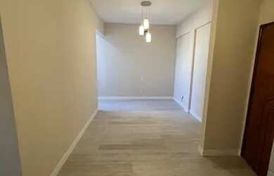 Imagem: O apartamento possui 3 Dormitórios e 2 Banheiros e está localizado