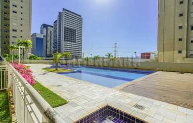 Imagem: O apartamento possui 4 Dormitórios, 3 Banheiros, 2 Vagas na