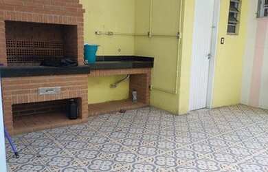 Imagem: O depósito possui 2 Vagas na garagem, 187m² de Área e está