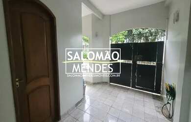 Imagem: A casa possui 3 Dormitórios, 3 Banheiros, 1 Vaga na garagem