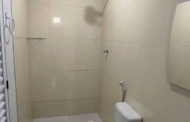 Imagem: A casa em condomínio possui 3 Dormitórios, 2 Banheiros, 2