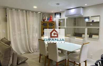 Imagem: A casa em condomínio possui 4 Dormitórios, 3 Banheiros, 11m²