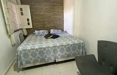 Imagem: A casa possui 3 Dormitórios, 2 Banheiros, 3 Vagas na garagem