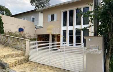 Imagem: A casa em condomínio possui 3 Dormitórios, 2 Banheiros, 2