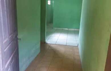 Imagem: A casa possui 1 Dormitório, 1 Banheiro e está localizado