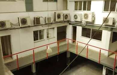 Imagem: O depósito possui 850m² de Área e está localizado em Saúde