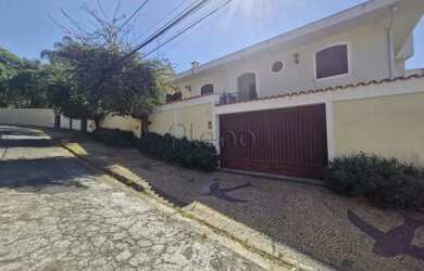 Imagem: A casa possui 5 Dormitórios, 4 Banheiros, 5 Vagas na garagem