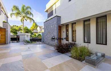 Imagem: A casa em condomínio possui 3 Dormitórios, 3 Banheiros, 2