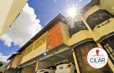 Imagem: A casa possui 3 Dormitórios, 3 Banheiros, 2 Vagas na garagem