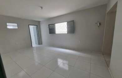 Imagem: A kitnet possui 1 Dormitório, 1 Banheiro, 1 Vaga na garagem