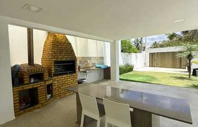 Imagem 2: Casa Maravilhosa Com energia solar em Vilas do Atlântico. Uma rua atrás da praia