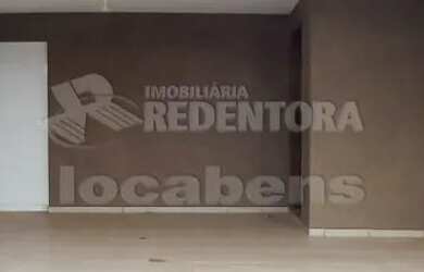 Imagem: A casa possui 3 Dormitórios, 3 Banheiros, 5 Vagas na garagem