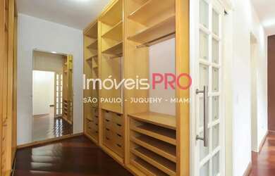 Imagem 15: Sobrado maravilhoso com 400 m2 com piscina na região mais nobre do Planalto...