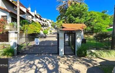 Imagem: A casa em condomínio possui 3 Dormitórios, 4 Banheiros, 3