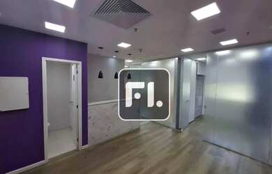 Imagem: O depósito possui 2 Vagas na garagem e 68m² de Área e está