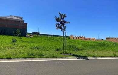 Imagem: O terreno possui 360m² de Área e está localizado em Jardim