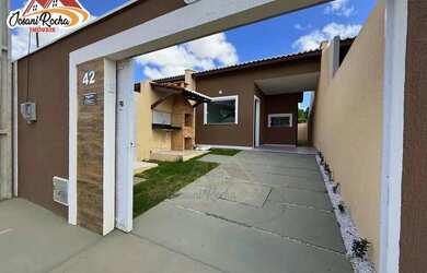 Imagem: A casa possui 2 Dormitórios, 2 Banheiros, 2 Vagas na garagem